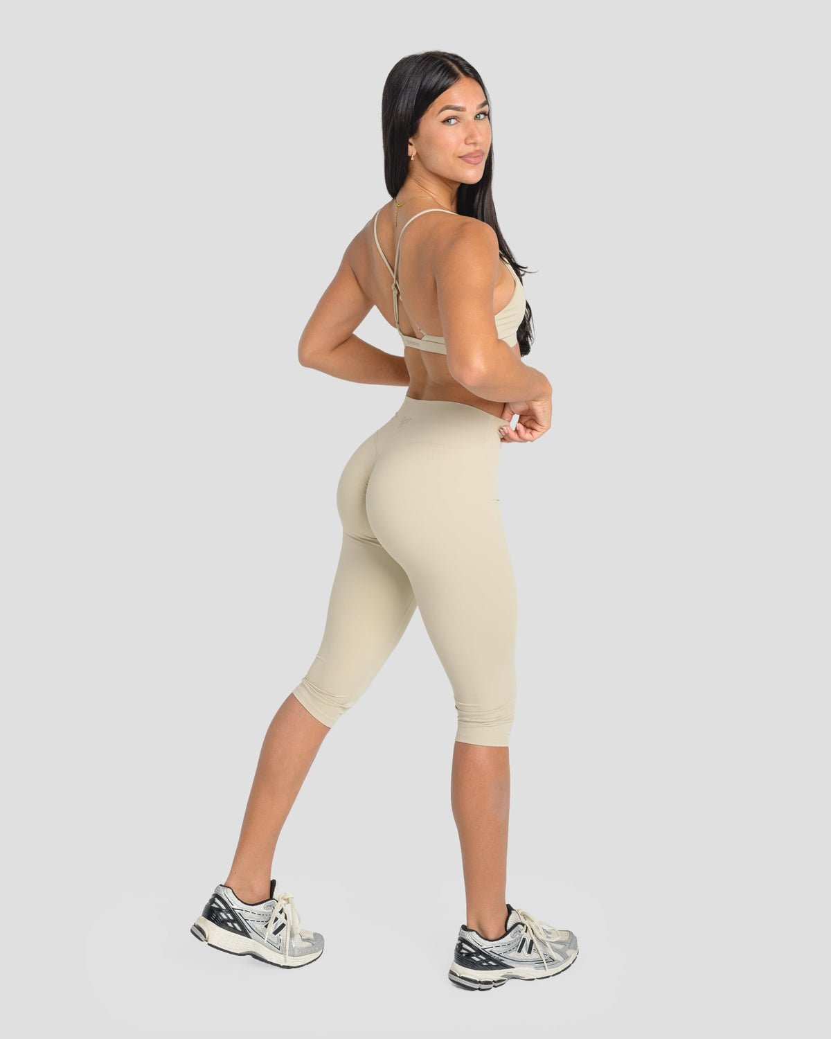 AVARI CAPRI - FEATHER GREY