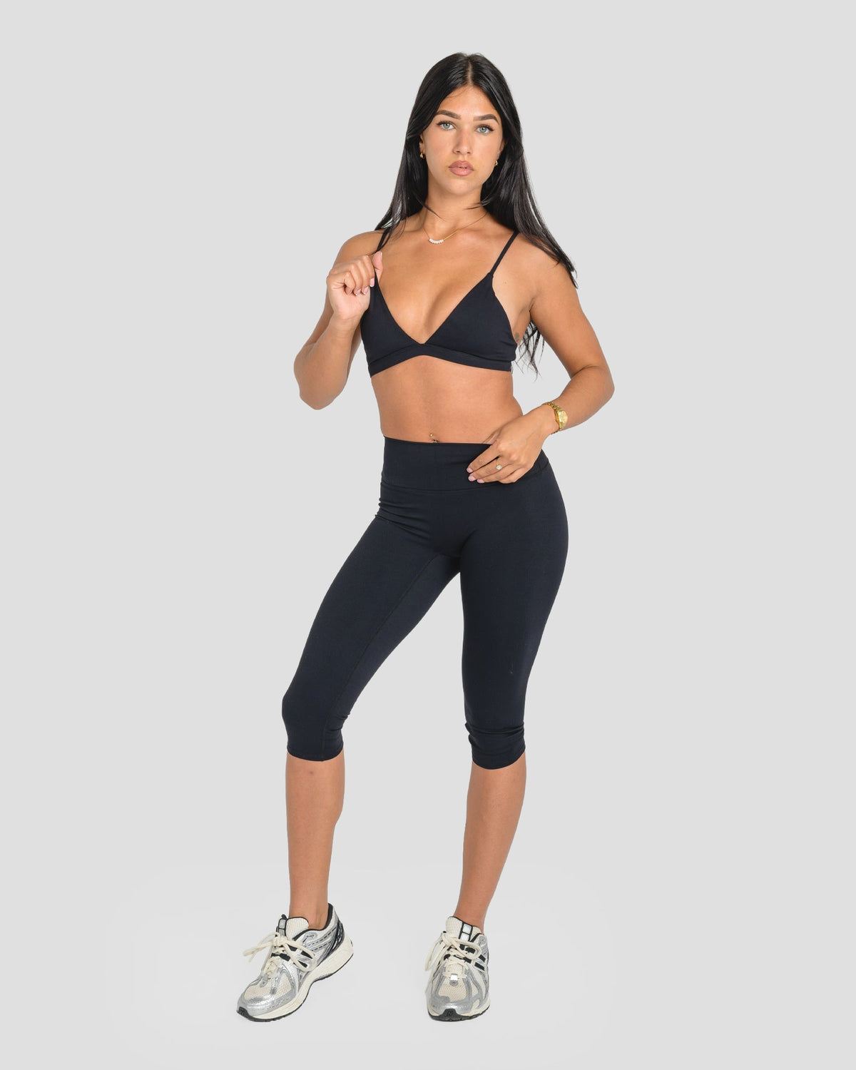 AVARI CROP - BLACK