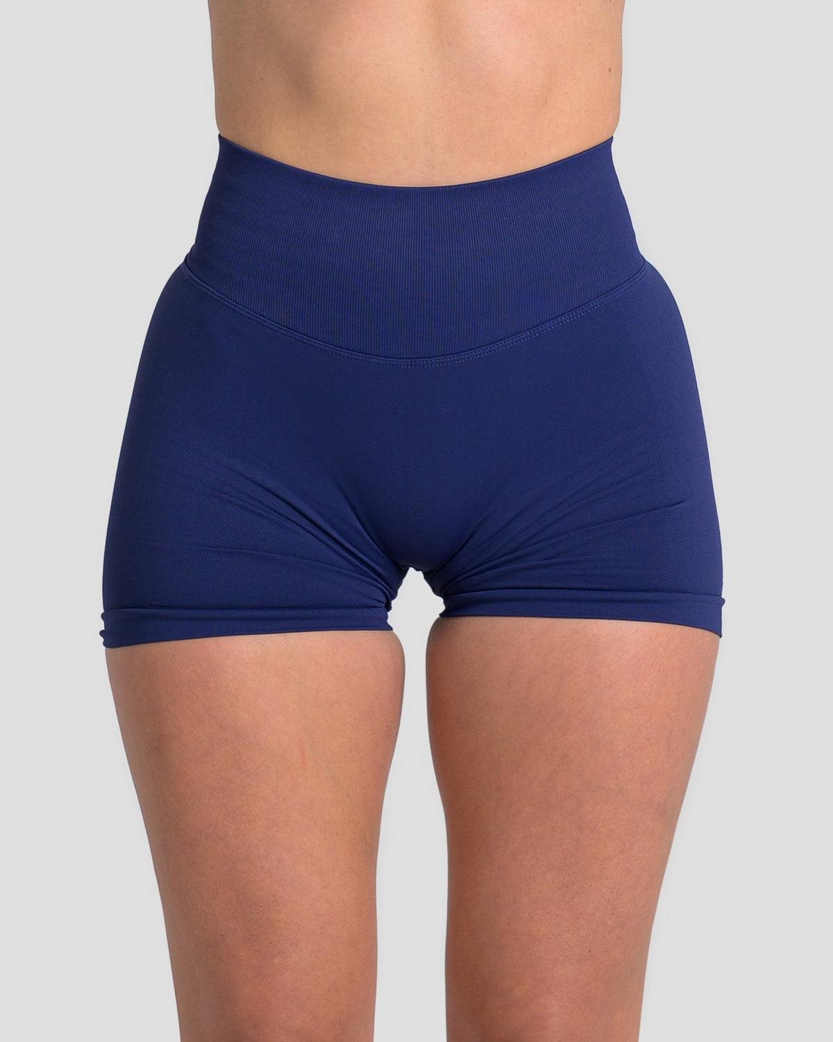 RECOIL HIGH WAIST SCRUNCH SHORTS - NAVY