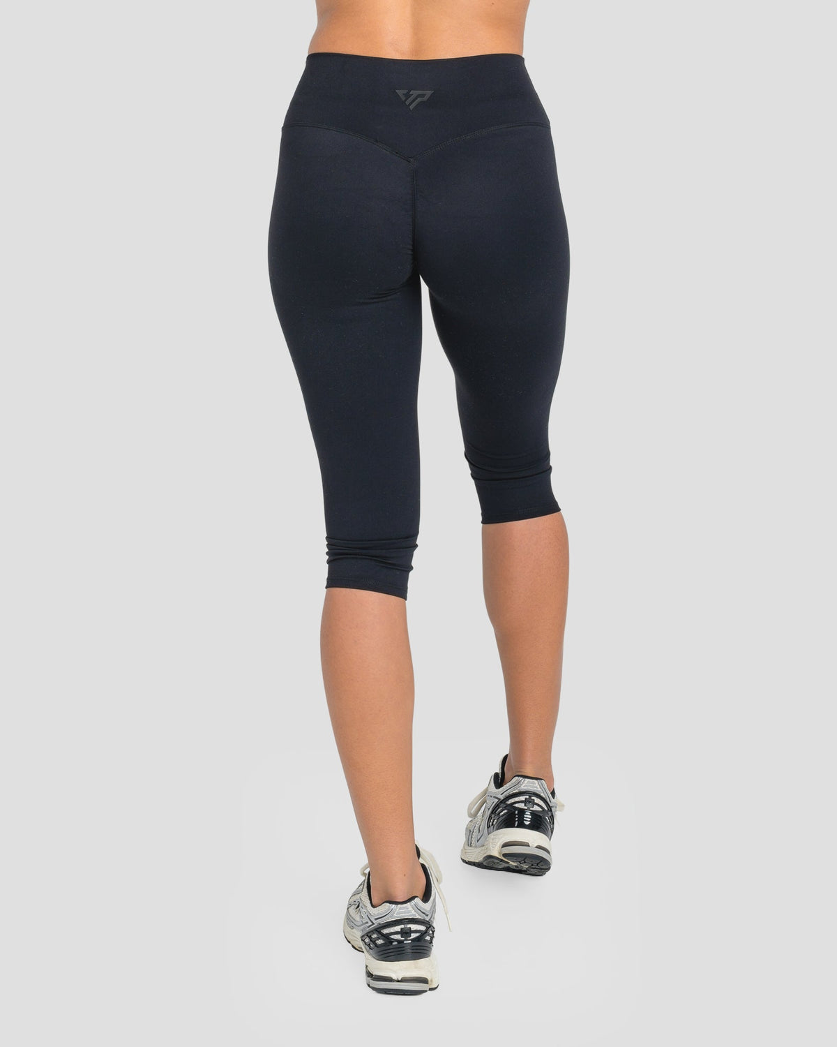 AVARI CAPRI - BLACK