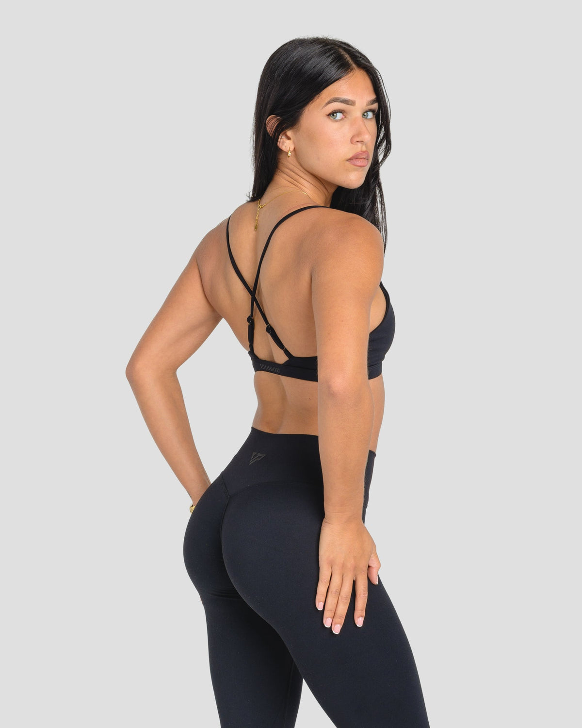 AVARI CROP - BLACK