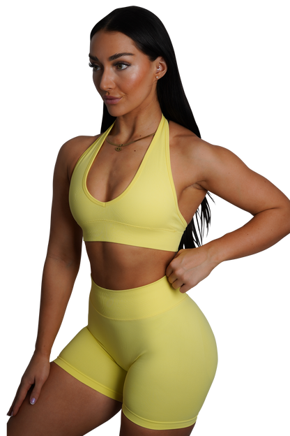 CORE SCRUNCH SHORTS - YELLOW
