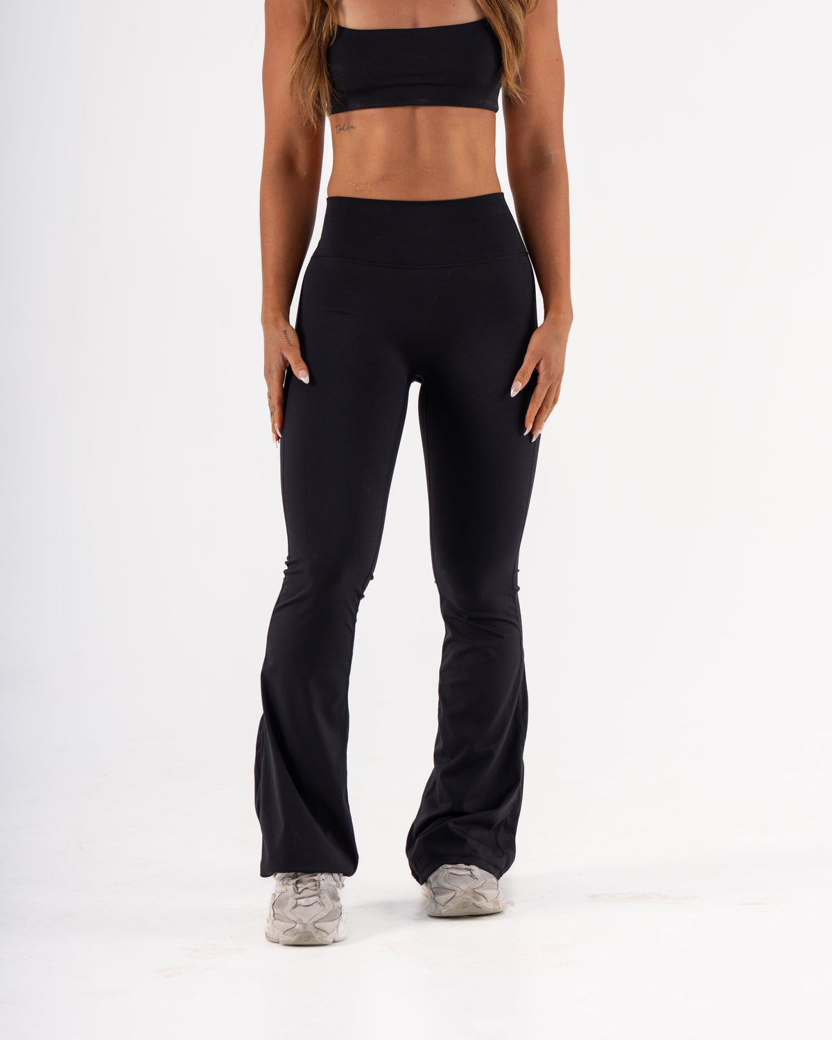 SIGNATURE FLARE PANTS REGULAR LENGTH - BLACK