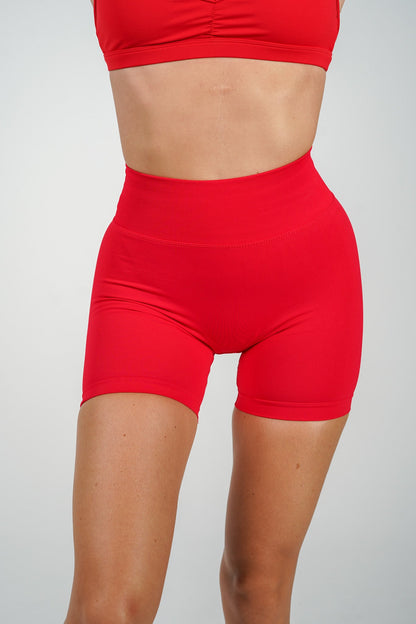 CORE SCRUNCH SHORTS - RED
