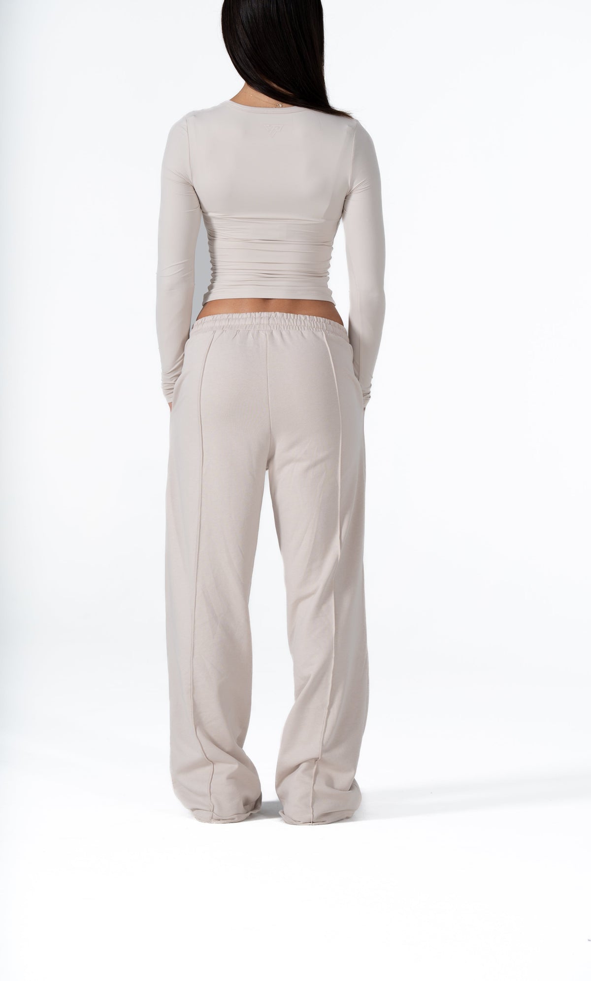 CLASSIC V-NECK LONG SLEEVE - BONE