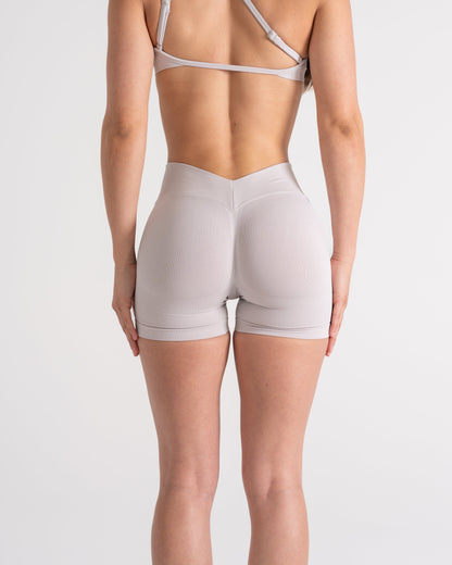 LJ V-BACK SCRUNCH SHORTS - CLOUD GREY