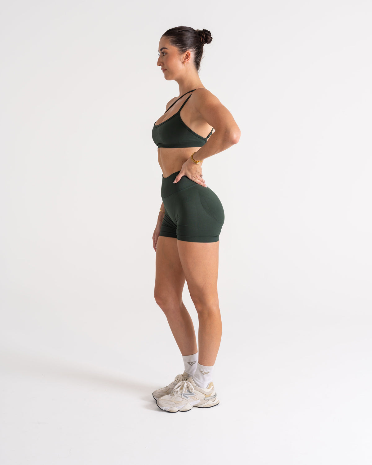 LJ V-BACK SCRUNCH SHORTS - FOREST GREEN