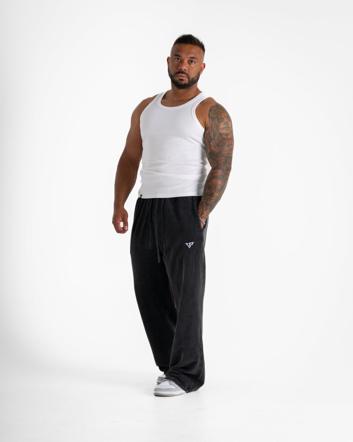 KTP STRAIGHT LEG JOGGER - BLACK